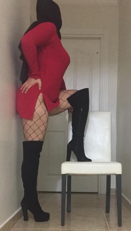 Mersin'in Sakin ve İnce Görünümlü Tarsus Escort Bayanı: Sarı Saçlı, 62 Kg, 157 Cm Boyunda