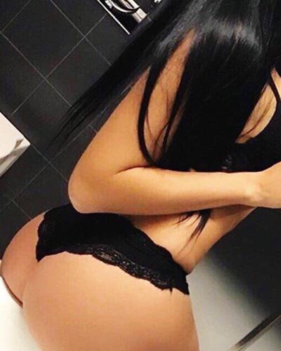 Mersin'in Sakin ve Zarif Ruhu: Erdemli Escort Bayan - 53kg, 164cm, Sarı Saçlı