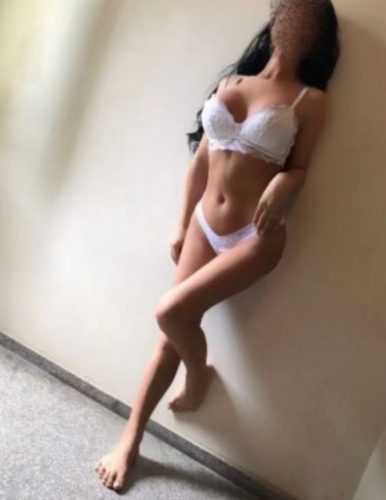 Mersin'in Spor ve Bakımlı Silifke Escort Bayanı: 166 cm, 64 Kg, Kumral Saç