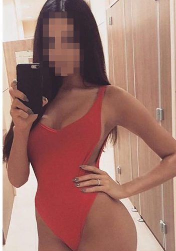 Mersin'in Tarsus Gözdesi: 78 Kg ve 162 Cm'lik Kumral, İnce Vücutlu ve Çekici Tarsus Eskort