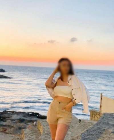 Mersin'in Zarif ve Bakımlı Mersinde Escort Kızı: Sarı Saçlı, 75 Kg, 168 Cm Boyunda ve Balı