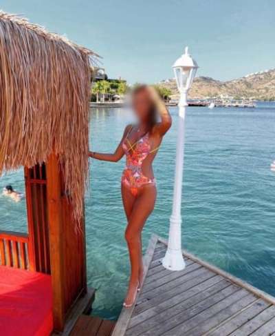 Mersin'in Zarif Ve Zerafet Dolu Rengi: 74 Kg ve 174 Cm'lik, Sarı Saçlı, Zarif Ve Şehirli A