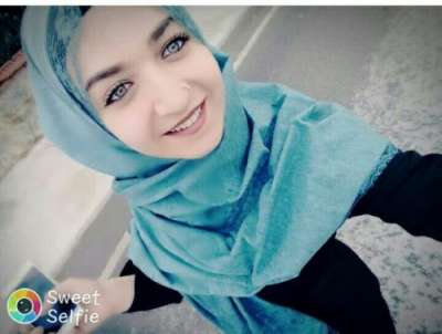Mersin Mezitli Bölgesi: Sarı Saçlı, Zarif ve Şehirli Bayan Escort: 84kg, 154cm