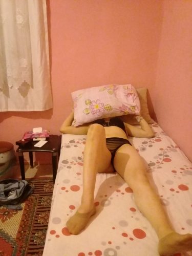 Mersin Mezitli'den Kızıl Cazibesi: Zarif, Şehirli ve 56 Kg, 168 Cm'lik Escort Bayan