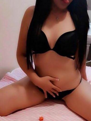 Mersin Mezitli'nin Sihirli Cazibesi: Siyah Saçlı, 52 Kg ve 171cm Boylu, Zarif ve İnce Bede