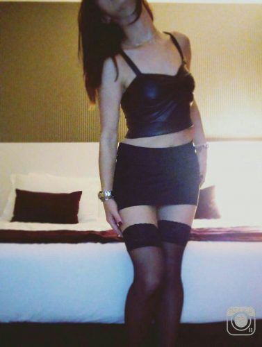 Mersin'nin Neşeli ve Zarif Escort Kızı: Sarı Saçlı, İnce Vücutlu ve 66 Kg Ağırlığındaki At