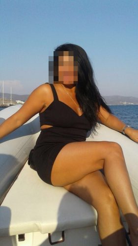 Mersin Silifke'nin Değerli İncisi: Bal Köpüğü Saçlı, Spor Vücutlu ve Zarif Stiliyle 80 Kg,