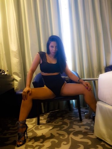 Mersin Silifke'nin Zarif ve Sakin Esintisi: Sarı Saçlı, 83 Kg ve 154 Cm'lik Silifke Escort
