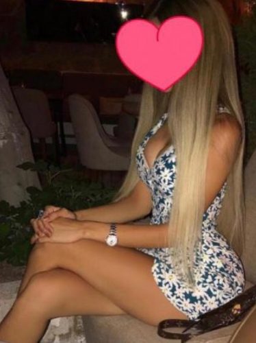 Mersin Tarsus'ta Sanatsal Stil, Spor İmaj ve Zarafet İçeren Eskort Bayan - Kumral Saçları