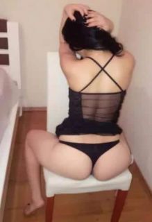 Mersin Tarsus'un Neşeli ve Zarif Escort Kızı: Kızıl Saçlı, 60kg, 168cm Boyunda
