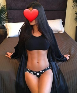 Tarsus Eskort Bayan: Sakin, Siyah Saçlı ve Balık Etli, 81kg ve 162cm Mersin Escort Bayan
