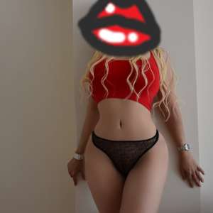 Ateşli escort Emel
