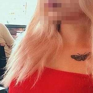 Dövmeli seksi escort Vira