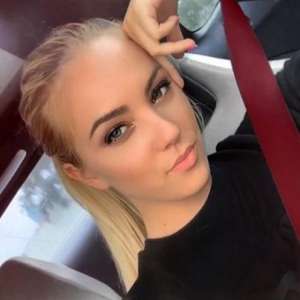 Mersin Akdeniz'de Kendine Güvenen Escort Bayan: Kumral Saçlı, Sportif Vücutlu ve 168cm Boy