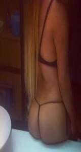 Mersin Akdeniz'in Eşsiz Güzel Escort Bayanı: Bal Köpüğü Saçlı, 61 Kg ve 168 Cm'lik Neşeli