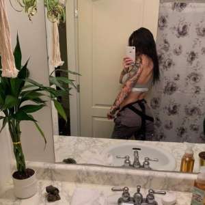 Mersin'de Bakımlı ve Fit Bedeniyle Escort Kızlar: Kumral Saçlı, 62 Kg ve 155 Cm