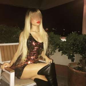 Mersin Erdemli'nin Çekici Sporlu Kıvırcık: 50 Kg, 155 Cm'lik ve Kızıl Saçlı Bayan Escort
