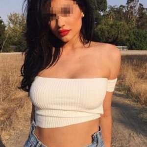 Mersin Erdemli'nin Sıra Dışı ve Neşeli Escort Bayanı: Bal Köpüğü Saçlı, 73 Kg, 158 Cm, Bal