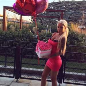 Mersin'in Cana Yakın ve Çekici Bayanı: Kumral Saçlı, 67 Kg ve 178 cm’lik Erdemli Escort