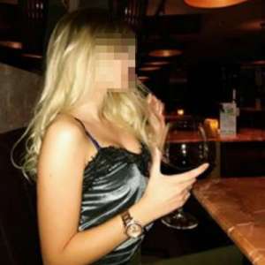 Mersin'in Çarpıcı Güzelliği: Fit ve Neşeli Erdemli Escort Bayan - 50kg, 177cm, Sarı Saçlı