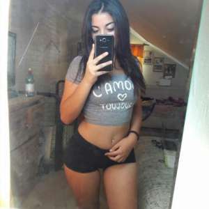 Mersin’in Müthiş Zarafeti: Mersin Escort Kızlar - Kızıl Saçlar, Balık Etli Vücut ve Bakıml