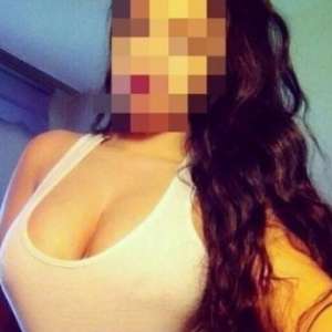 Mersin'in Sessiz Zarifliği: 63 kg, 160 cm boyunda Kızıl Saçlı Sakin Bir Ruh - Mersin Escor