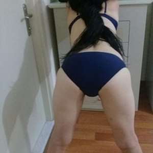 Mersin’in Şık ve Sporcu Güzeli: Erdemli Escort Bayan, Siyah Saçlı, 49 Kg ve 176 cm