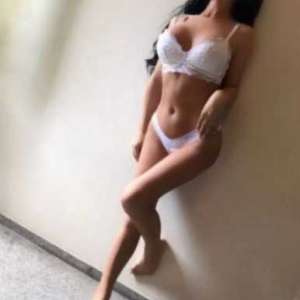 Mersin'in Spor ve Bakımlı Silifke Escort Bayanı: 166 cm, 64 Kg, Kumral Saç