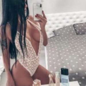 Mersin'in Zarif Sihiri: Bakımlı ve Zarif Vücutlu Silifke Escort Bayan'ın Çekici Cazibesi