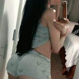 Mersin'in Zarif ve Kumral Saçlı Akdeniz Escort Kızı: 49 kg, 165 cm Boyunda, Zarif Stil