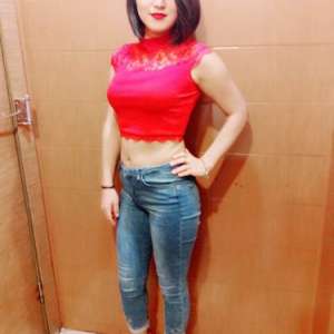 Mersin'in Zarif ve Sakin Erdemli Escort Bayanı: Sarı Saçlı, 53kg, 155cm Boyunda