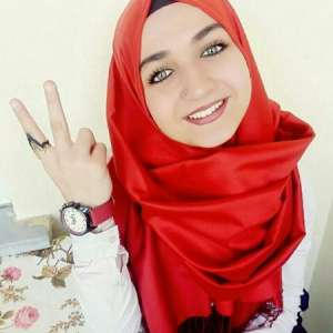 Mersin Silifke’nin Zarif ve Çekici Bayanı: Siyah Saçlı, 74 Kg, 169 Cm Boyunda Escort