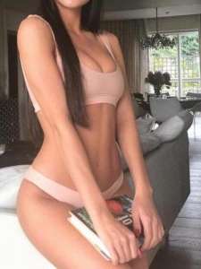 Silifke'nin Eşsiz Güzelliği: 50 Kg ve 162 Cm’lik Kumral, Balık Etli ve Zarif Mersin Escort